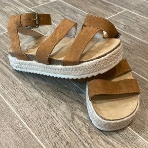 Girls Art Class Sandals